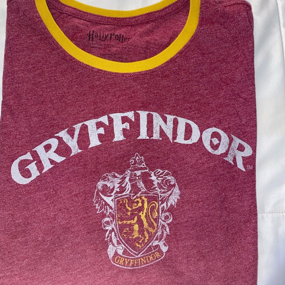 Harry Potter Gryffindor Shirt Size M